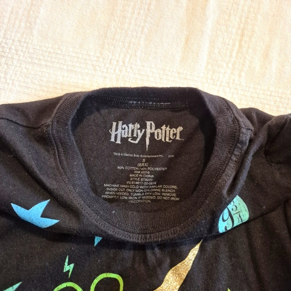Harry Potter girls size 6/6X black short sleeve shirt, sparkly lightening, VGUC - Picture 4 of 4